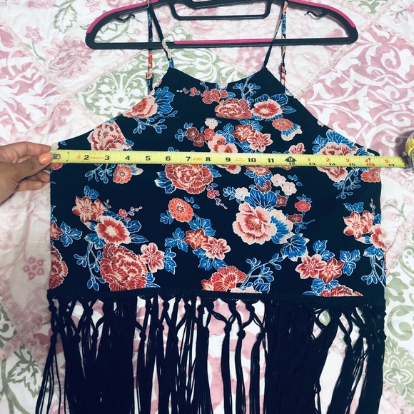 ❌SOLD❌Forever 21 Floral Fringe Top - Picture 6 of 7